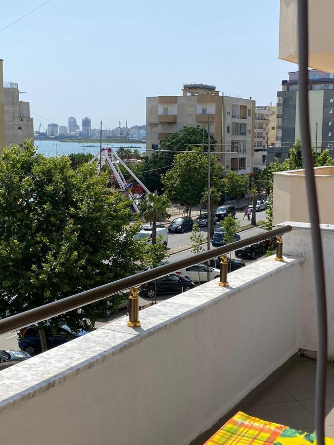 Marra'S Rooms Durrës Buitenkant foto
