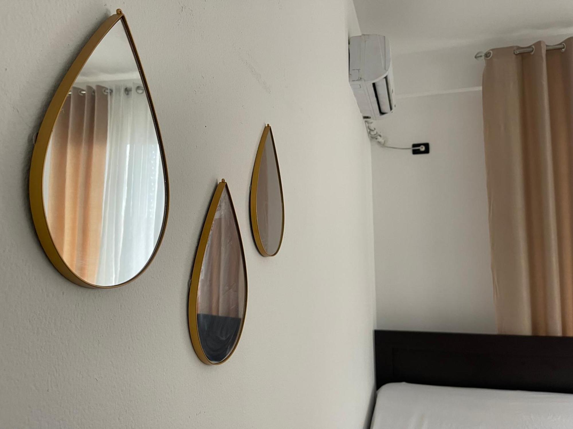 Marra'S Rooms Durrës Buitenkant foto