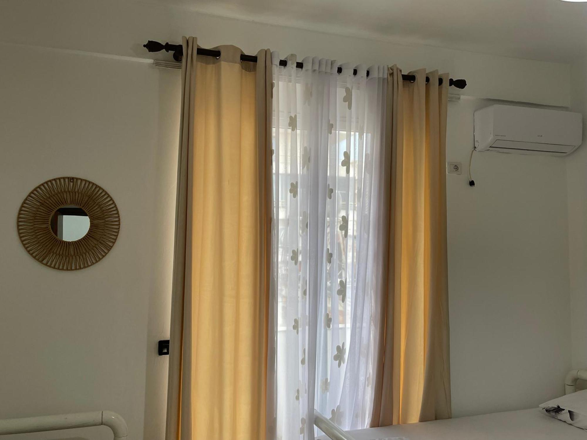 Marra'S Rooms Durrës Buitenkant foto